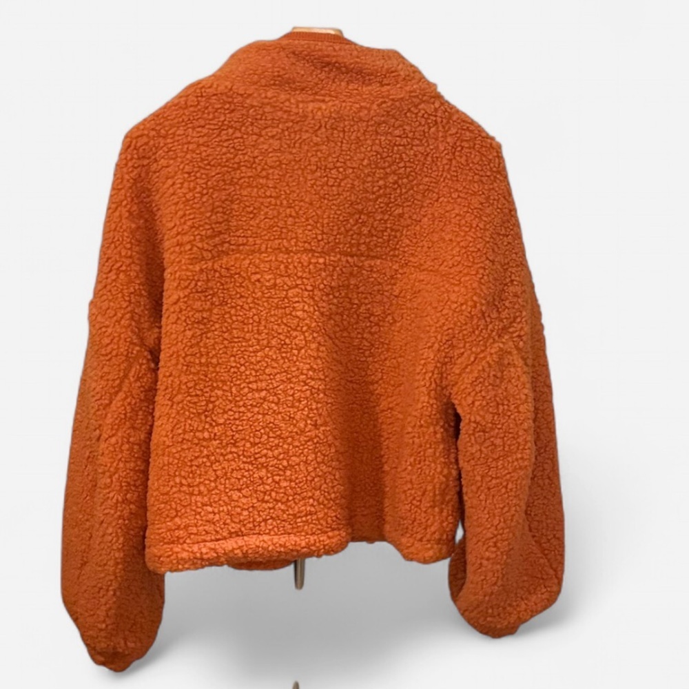 NWT Women’s Zip up Sherpa Jacket
Sizes SM/MED/LG - Picture 6 of 13